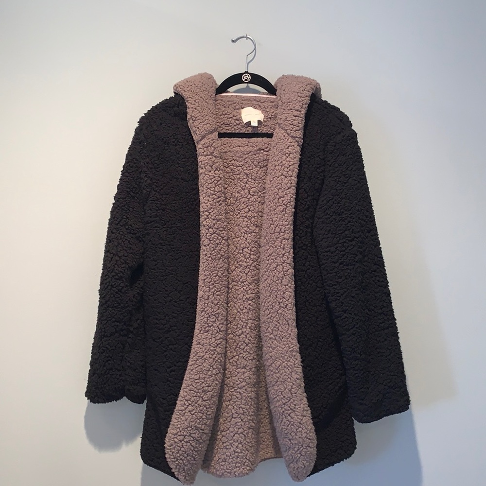 URBAN OUTFITTERS REVERSIBLE OVERSIZED TEDDY COZY JACKET